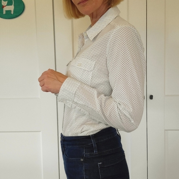 Ann Taylor LOFT Textured Button Down Shirt Mini Polka Dot White Size M - Picture 5 of 10